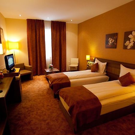 Top Rooms Aparthotel Bukarest Exterior foto