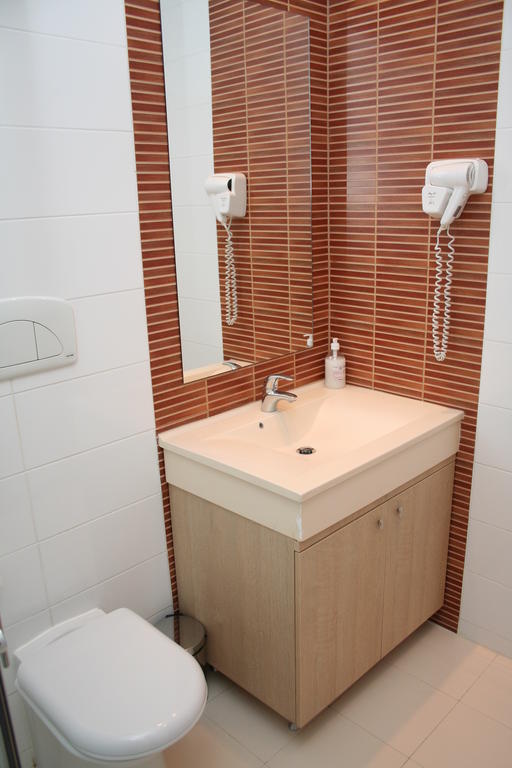 Top Rooms Aparthotel Bukarest Zimmer foto
