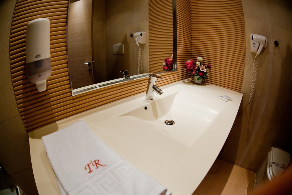 Top Rooms Aparthotel Bukarest Zimmer foto
